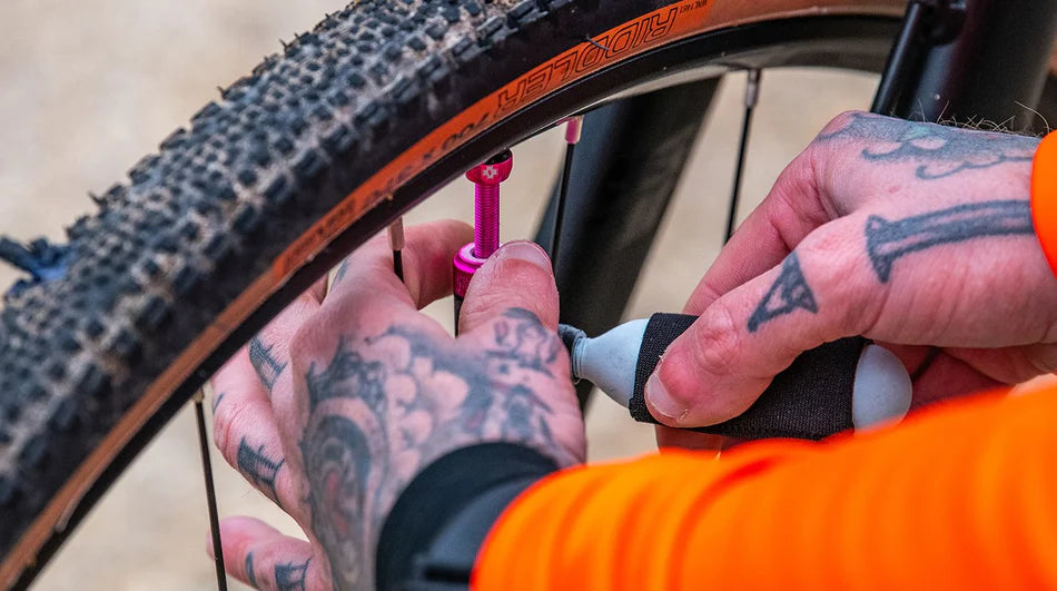 Muc-Off Road Inflator Kit Bicycle CO2 Inflators