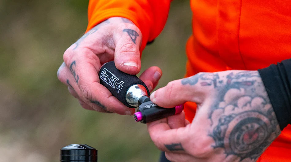Muc-Off Road Inflator Kit Bicycle CO2 Inflators