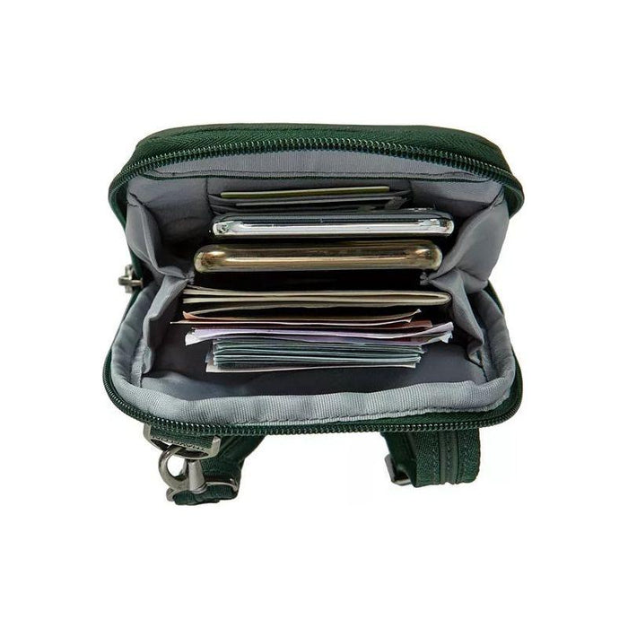 Travelon AT Metro Stadium Mini Xbdy HTF Lifestyle Backpacks