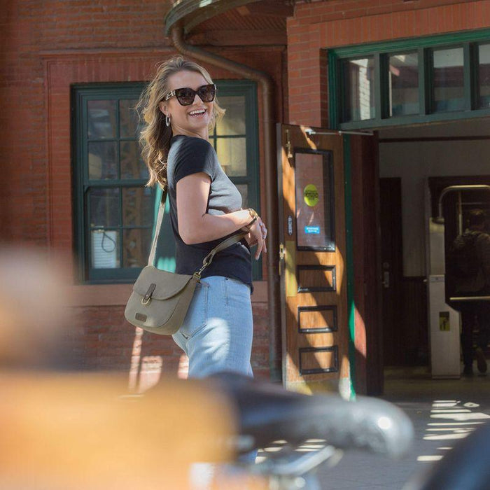 Travelon AT Courier Saddle  Lifestyle Crossbody & Totes