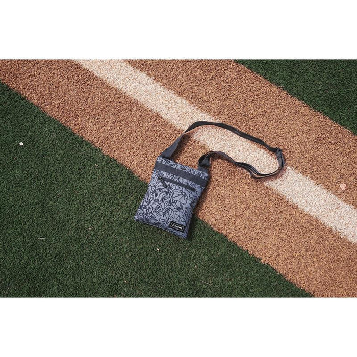 Dakine Jive Lifestyle Crossbody & Totes