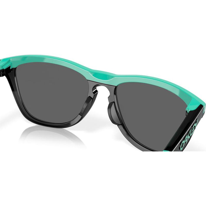 Oakley Frogskins Range Lifestyle Sunglasses