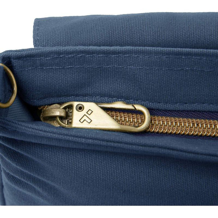 Travelon AT Courier Saddle  Lifestyle Crossbody & Totes