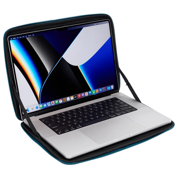 Thule Gauntlet MacBook® Sleeve 16" Blue