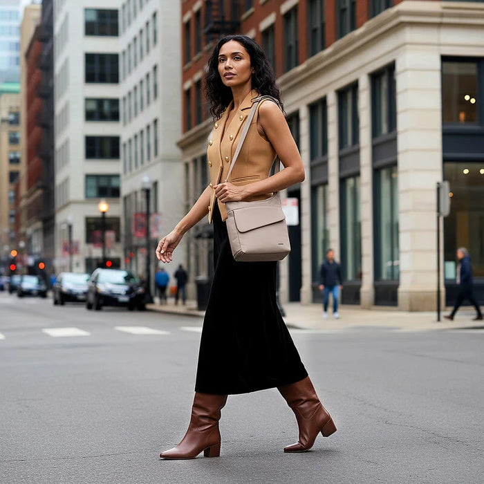 Travelon Anti-Theft Messenger Lifestyle Crossbody & Totes