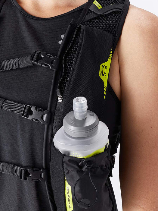 Amphipod PureRun Minimalist Vest 2x 16 oz soft-tech flasks