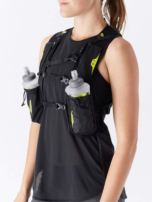 Amphipod PureRun Minimalist Vest 2x 16 oz soft-tech flasks