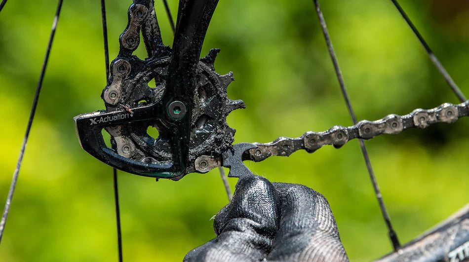 Muc-Off Claw Brush Combination 3 Heads and Cassette Scraper Bicycle Cleaning Tools