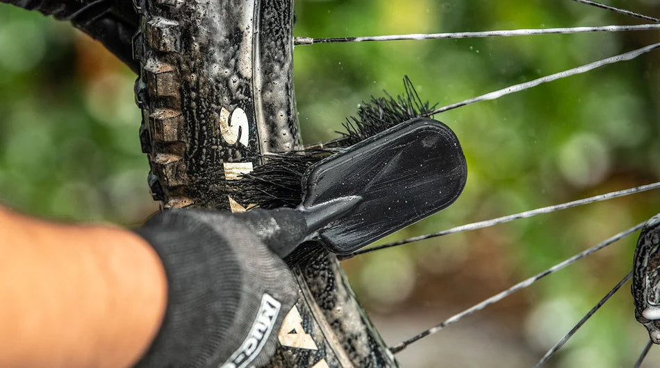 Muc-Off Cassette and Tire Brush: Long Bristles Rectangular Bicycle Cleaning Tools