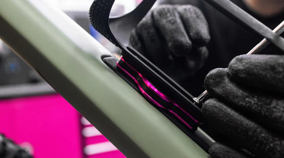 Muc-Off Muc-Off Secure Airtag Holder Bicycle Computer Accessories  Bicycle Computer Accessories