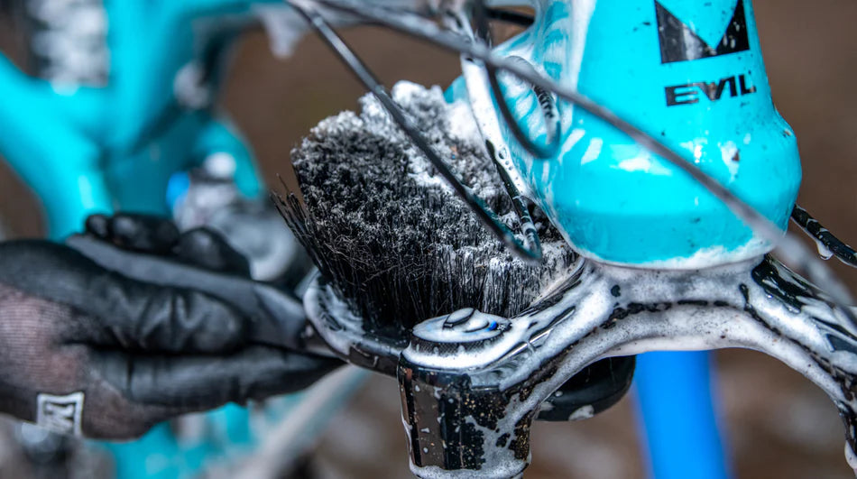 Muc-Off Soft Washing Brush: Oval Bicycle Cleaning Tools