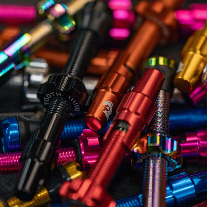 Wolf Tooth Tubeless Valve Stem Kit for Clik Bicycle Tire Valves