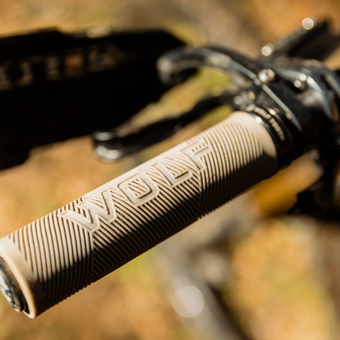 Wolf Tooth Echo Lock-On Bicycle Grips Colors