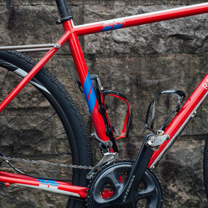 Blackburn Cinch Carbon Fiber Bicycle Bottle Cages