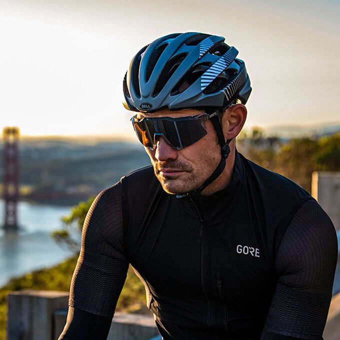 bell stratus mips bike helmet Small Matte/Gloss Red/Black/White and the integrated Float Fit system offers comfort and security with a streamlined fit and an oversized dial thats easy to adjust with one hand Bell Stratus MIPS Bike Helmet