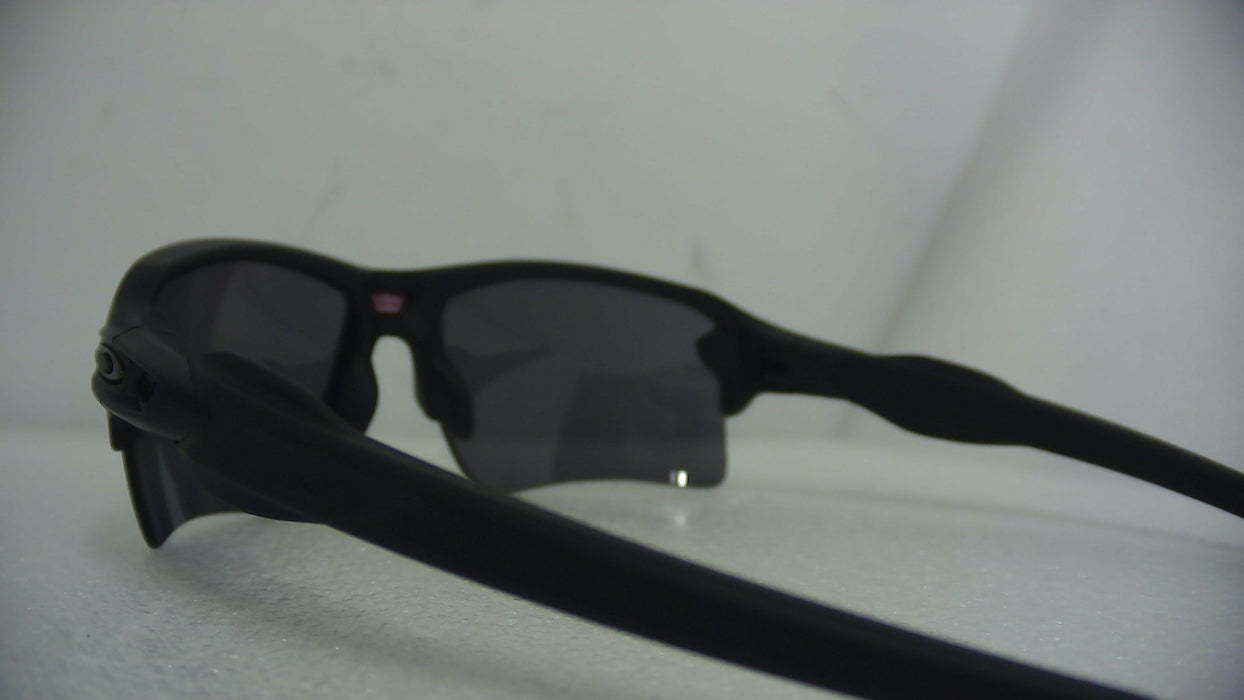 Oakley Half Jacket 2.0 Xl Polished Black Black Iridium Polarized - Open Box (Without Box)