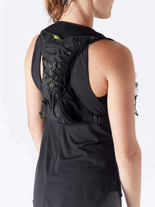 Amphipod PureRun Minimalist Vest 2x 16 oz soft-tech flasks