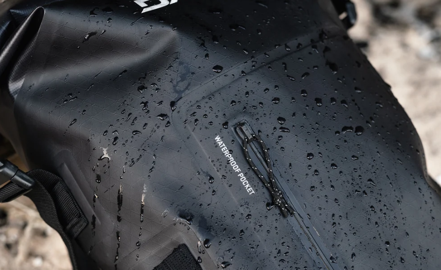 Dakine Cyclone Lt Wet/Dry Rolltop Surf Backpacks