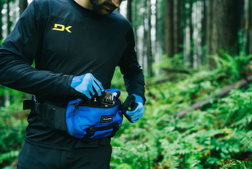 Dakine Hot Laps Hip Pack 2L Bicycle Hip Packs