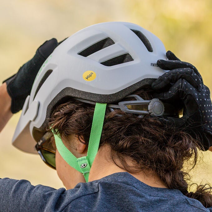 Giro Fixture MIPS II Womens Bicycle Helmets