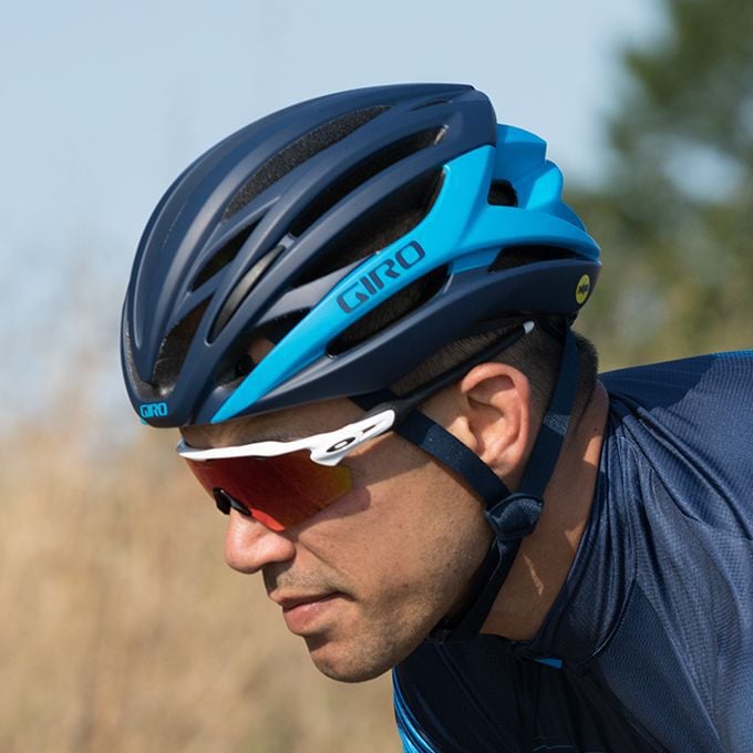 Giro Syntax MIPS Bicycle Helmets