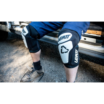 Leatt 6.0 3Df Knee Guard White/Black 2X-Large